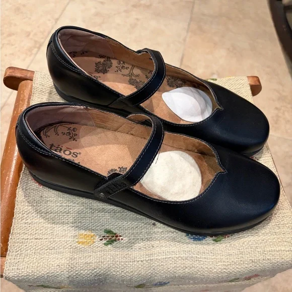 Taos chorus black leather Mary Jane style shoes comfort quality $170 sz 9 - Picture 4 of 16